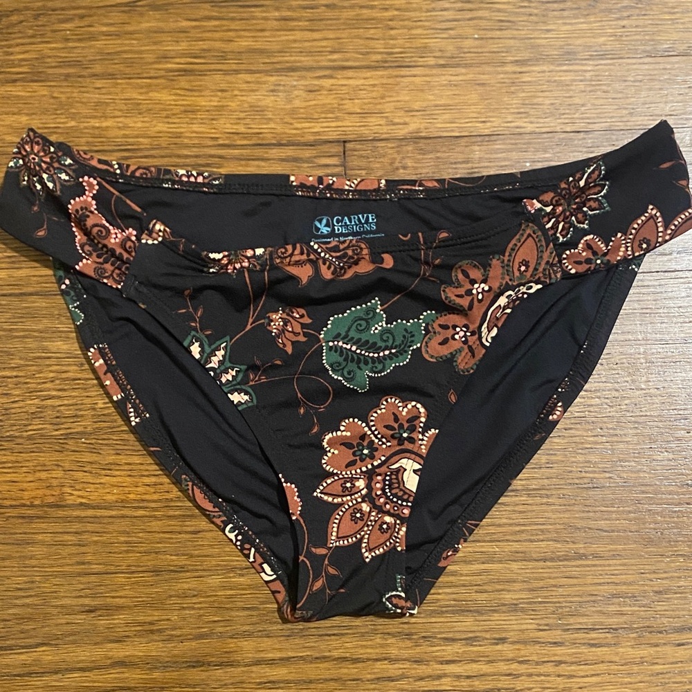Carve Designs Black and brown and green  Floral Bikini Bottom Size Medium